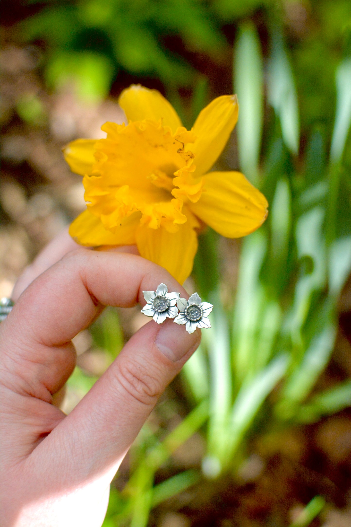 Daffodil Stud Earrings