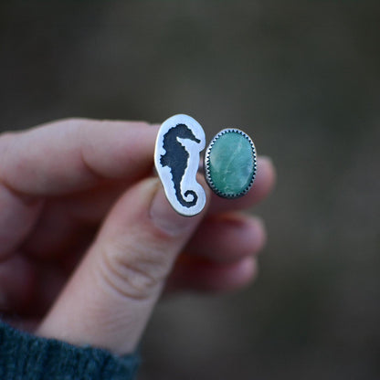 Seahorse + Turquoise Split Shank Ring - Size 8